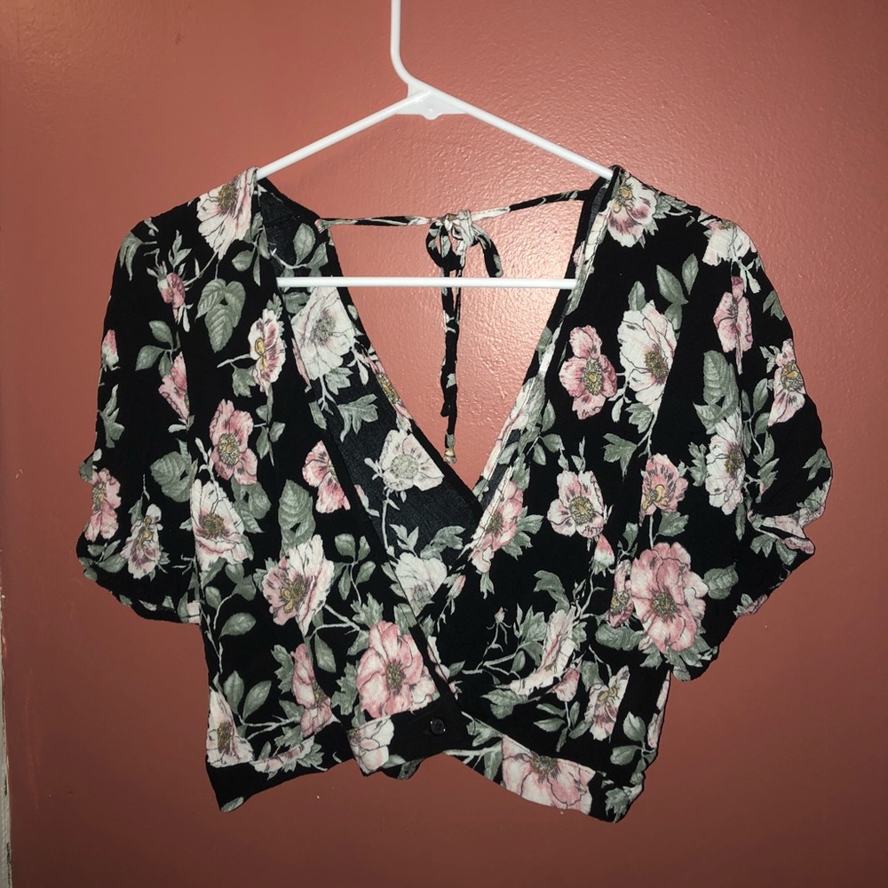flowey cropped flower shirt